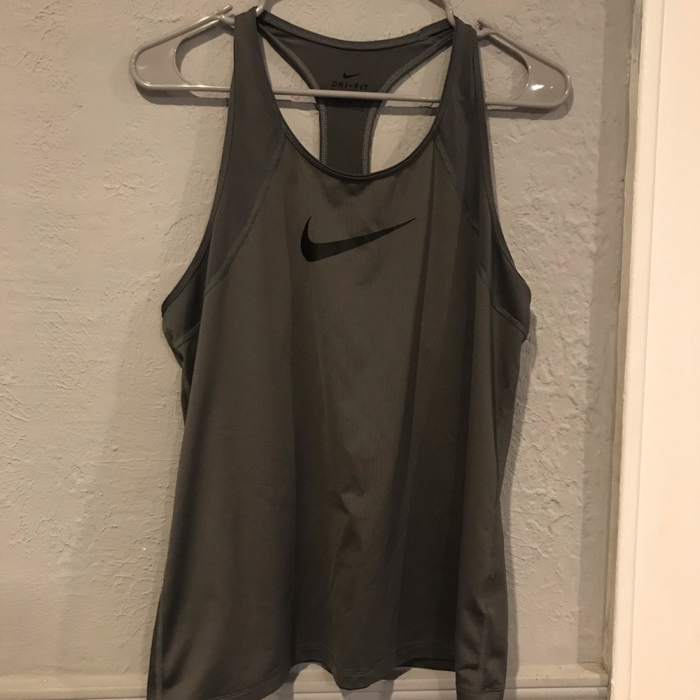 Nike tank